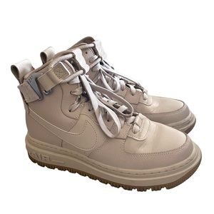 Nike Air Force 1 Women Utility Boots in US6. Worn once, comes with original box: